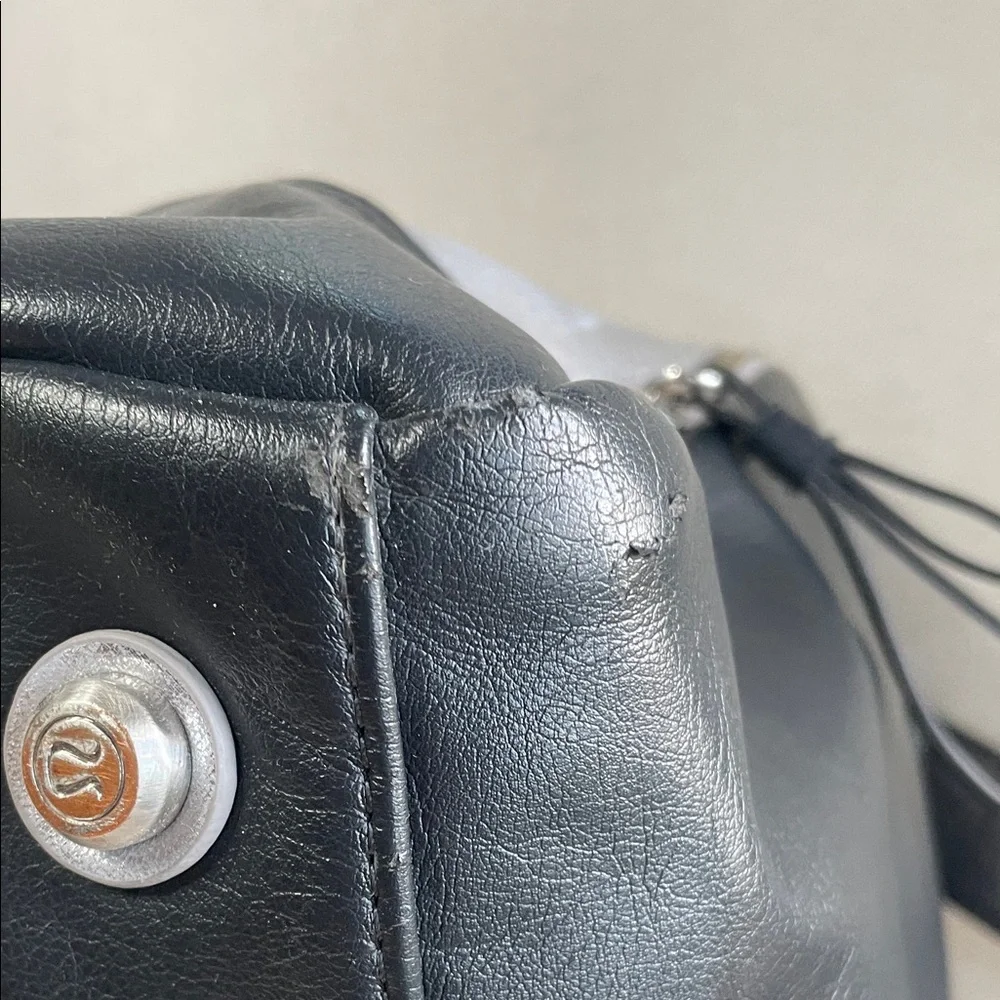 Lululemon Urban Sanctuary Bag - Black and Silver - Picture 10 of 16